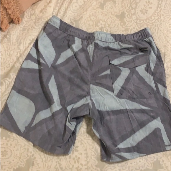 Volcom XL men's swim trunks - Picture 4 of 5